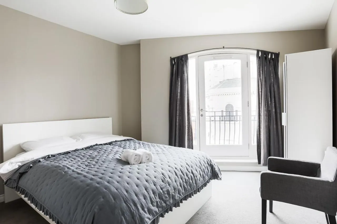 Spacious 2 Bedroom Apartment In Cathedral Quarter Belfast United Kingdom